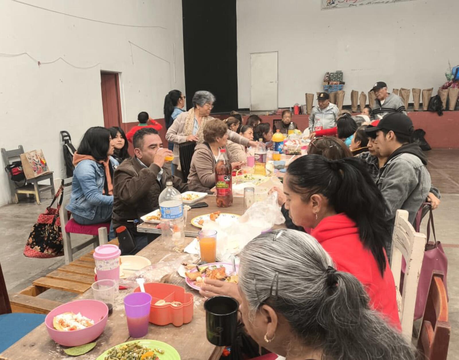 Convivio con adultos mayores en la Casa de Cultura 2