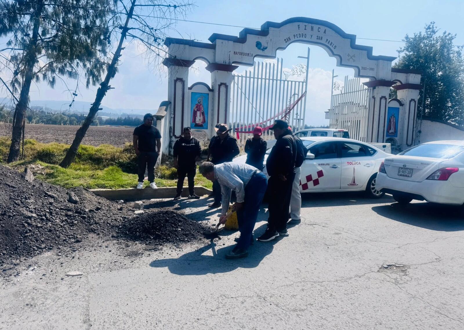 Apoyo con material de fresado para rehabilitación de Av. Lerma y Av. Pinos 3