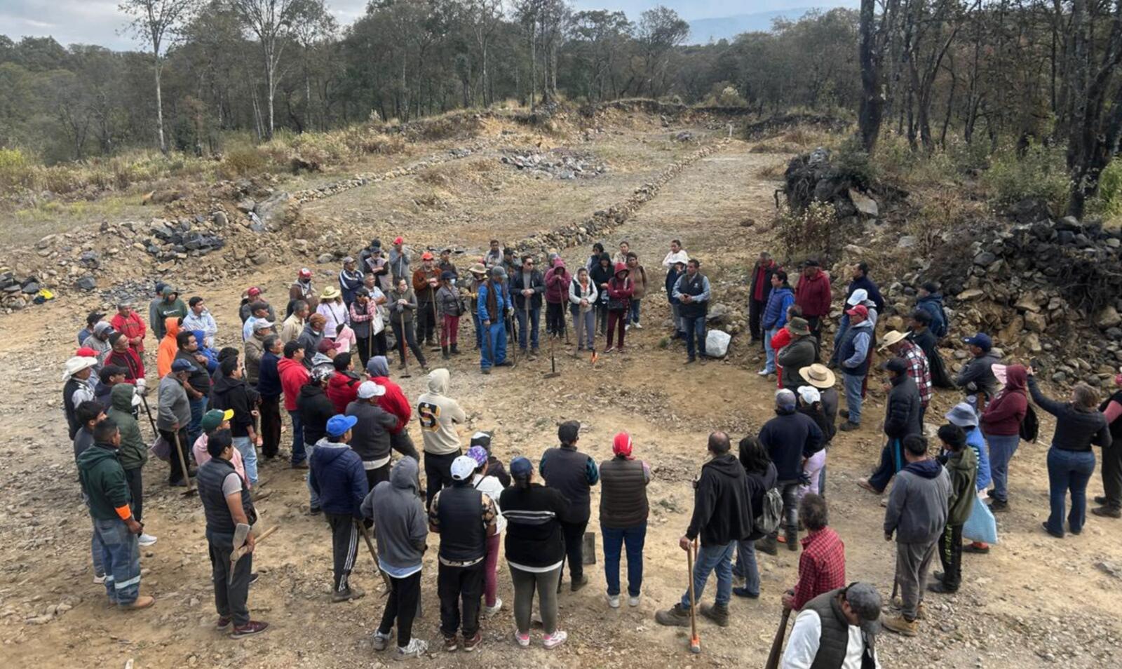 Apoyo con maquinaria en el ejido Paraje Santiago el Viejo 3