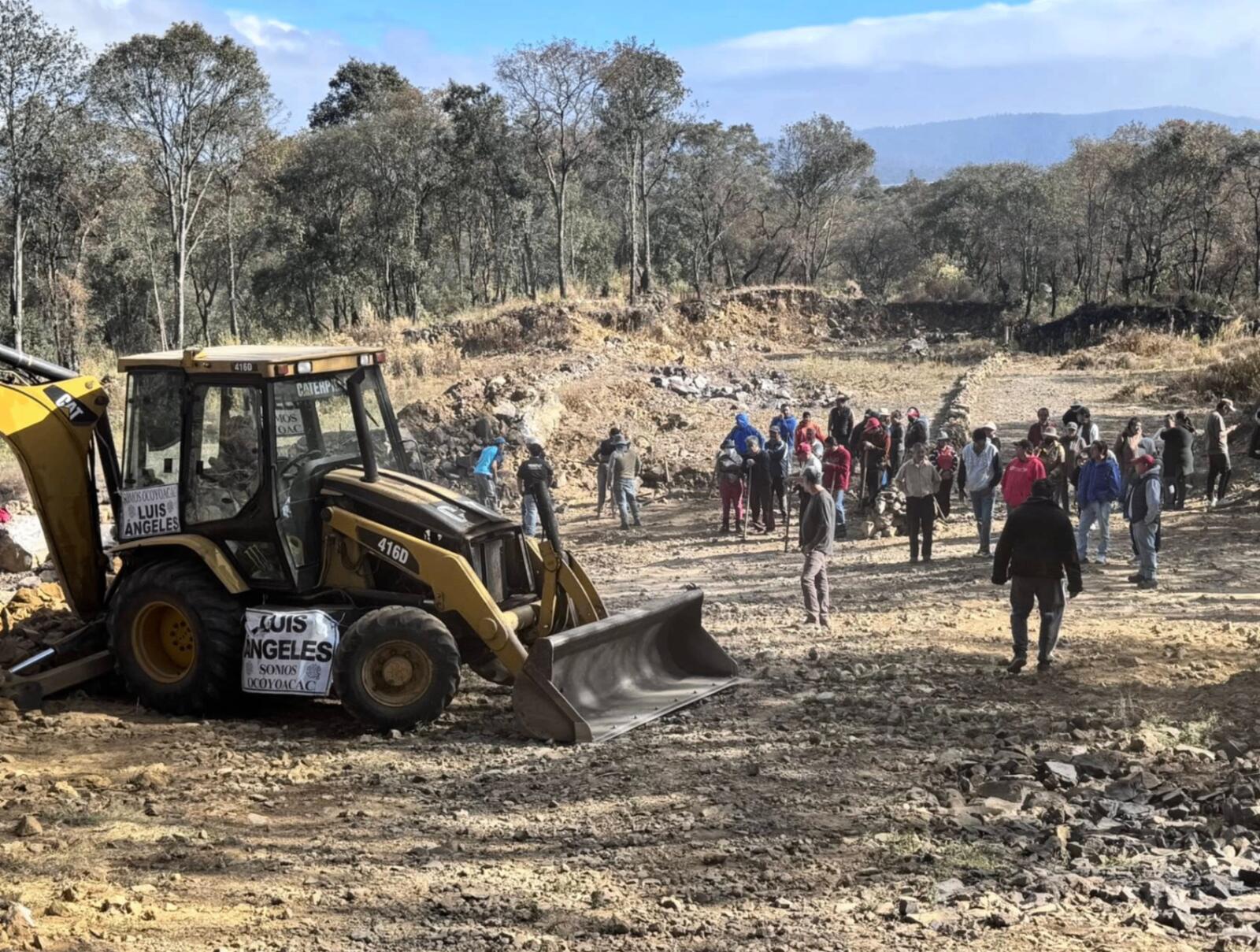 Apoyo con maquinaria en el ejido Paraje Santiago el Viejo 5