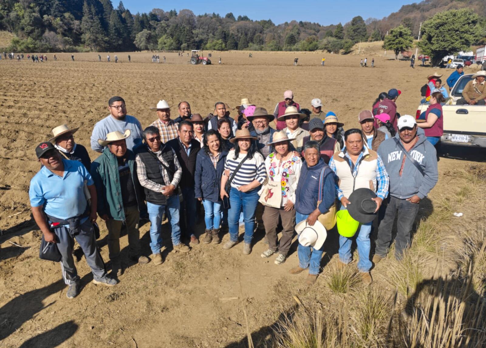 Siembra de la Milpa en la comunidad del Río Muerto 6