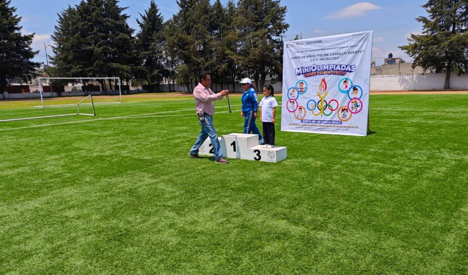 Mini Olimpiadas en el Jardín de Niños Felipe Carrillo Puerto