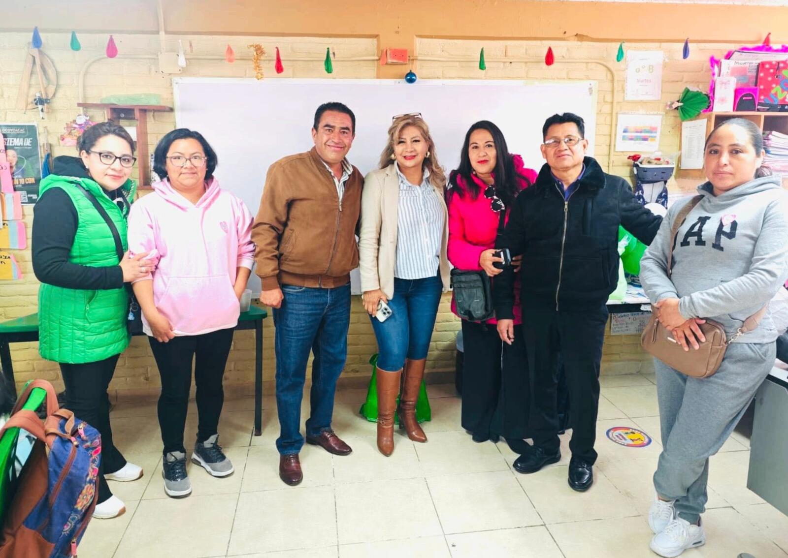 Encuentro con mujeres de la escuela Nicolás Bravo