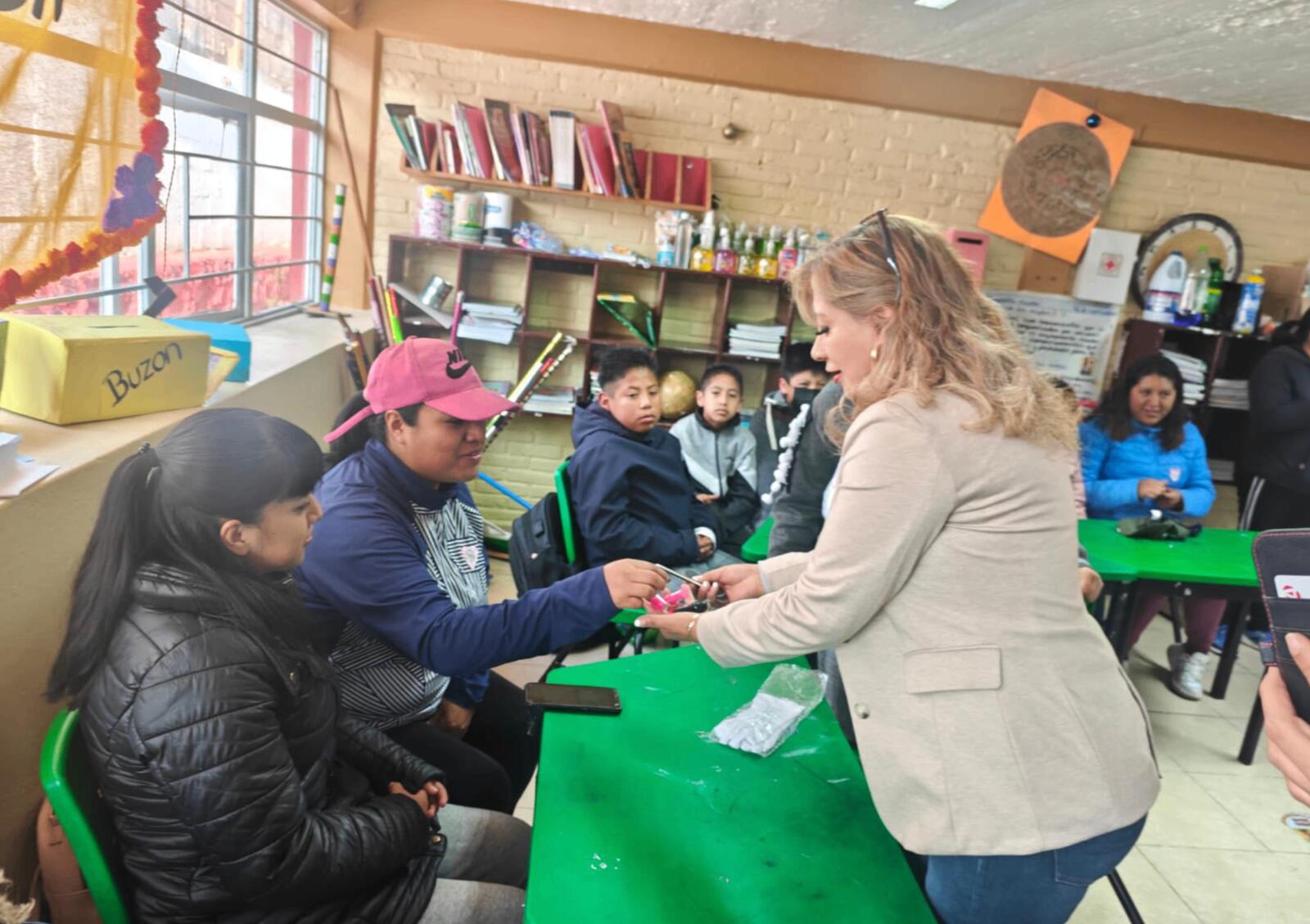 Encuentro con mujeres de la escuela Nicolás Bravo 2