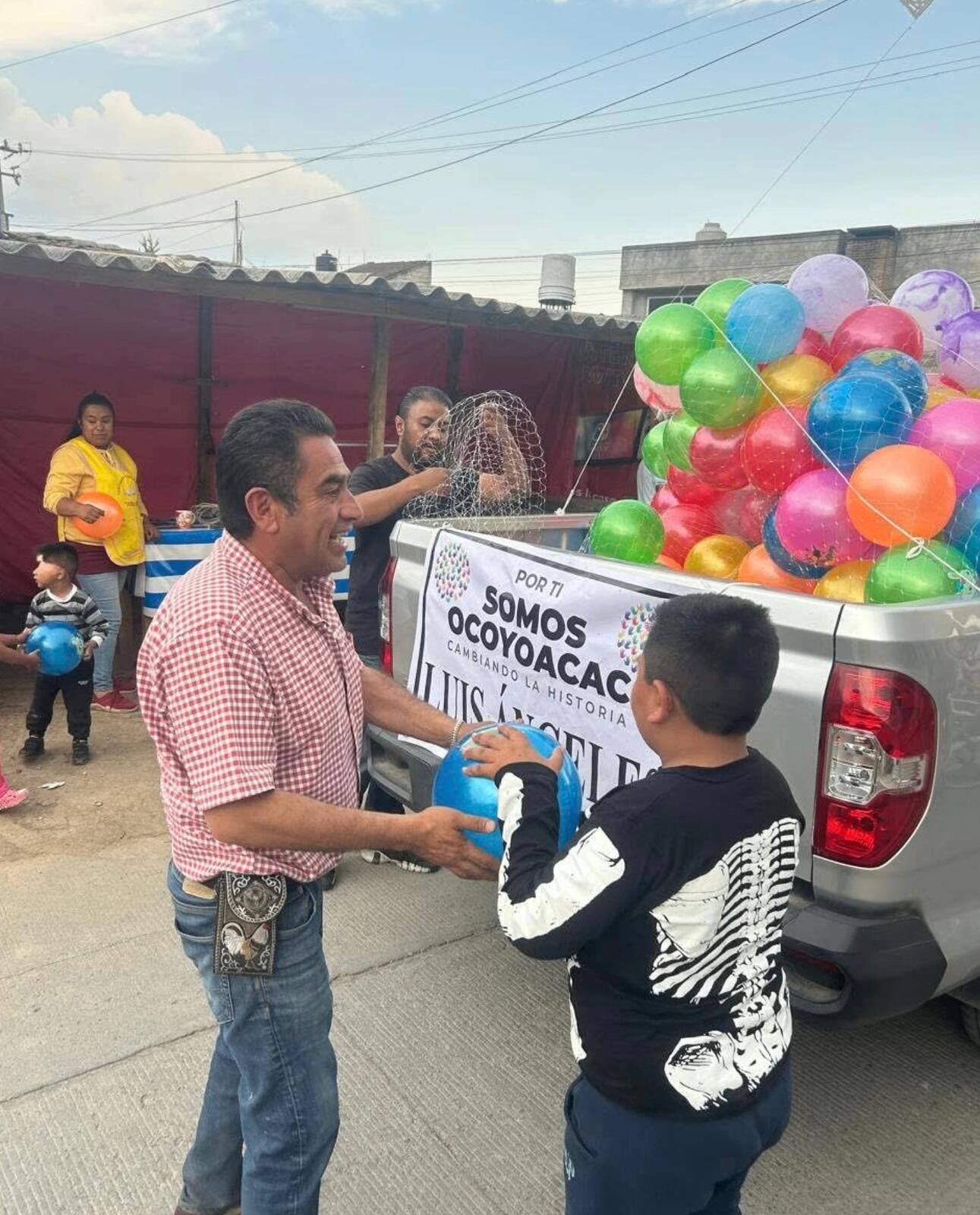 Festejo para niñas y niños de la comunidad 3