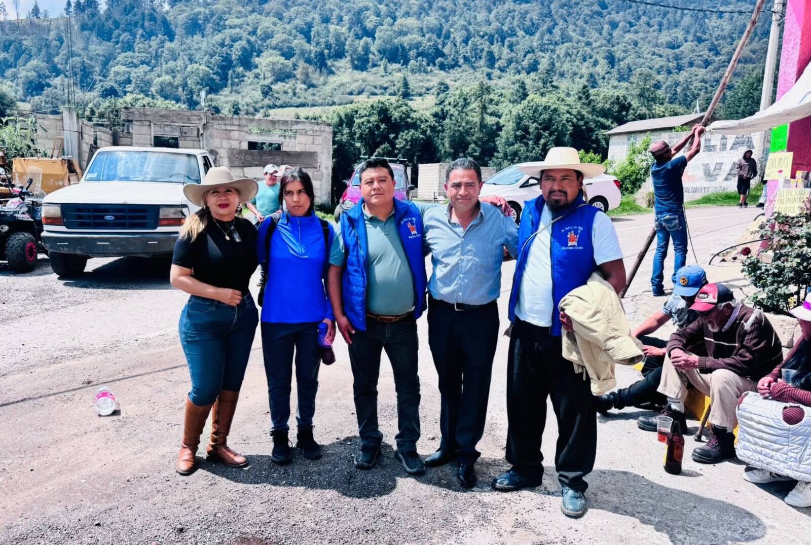 Recorrido con vecinos en zona alta de Ocoyoacac